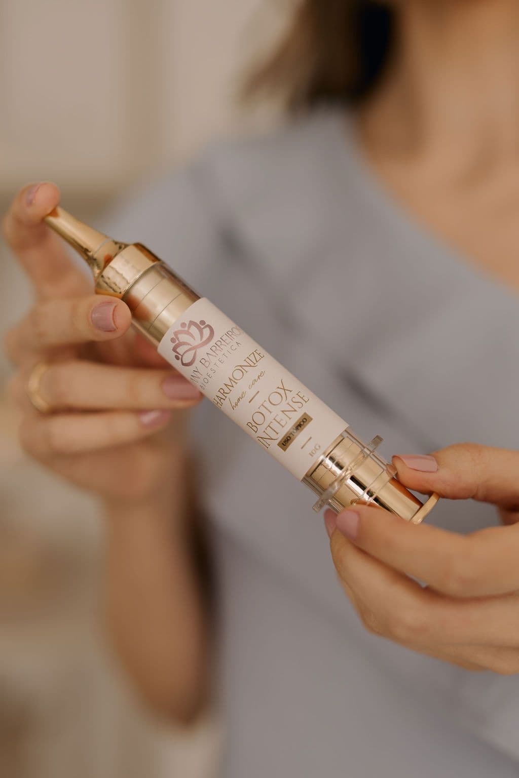 Rugas? 😌 Descubra o Segredo da Pele Jovem com o Poder do Botox!